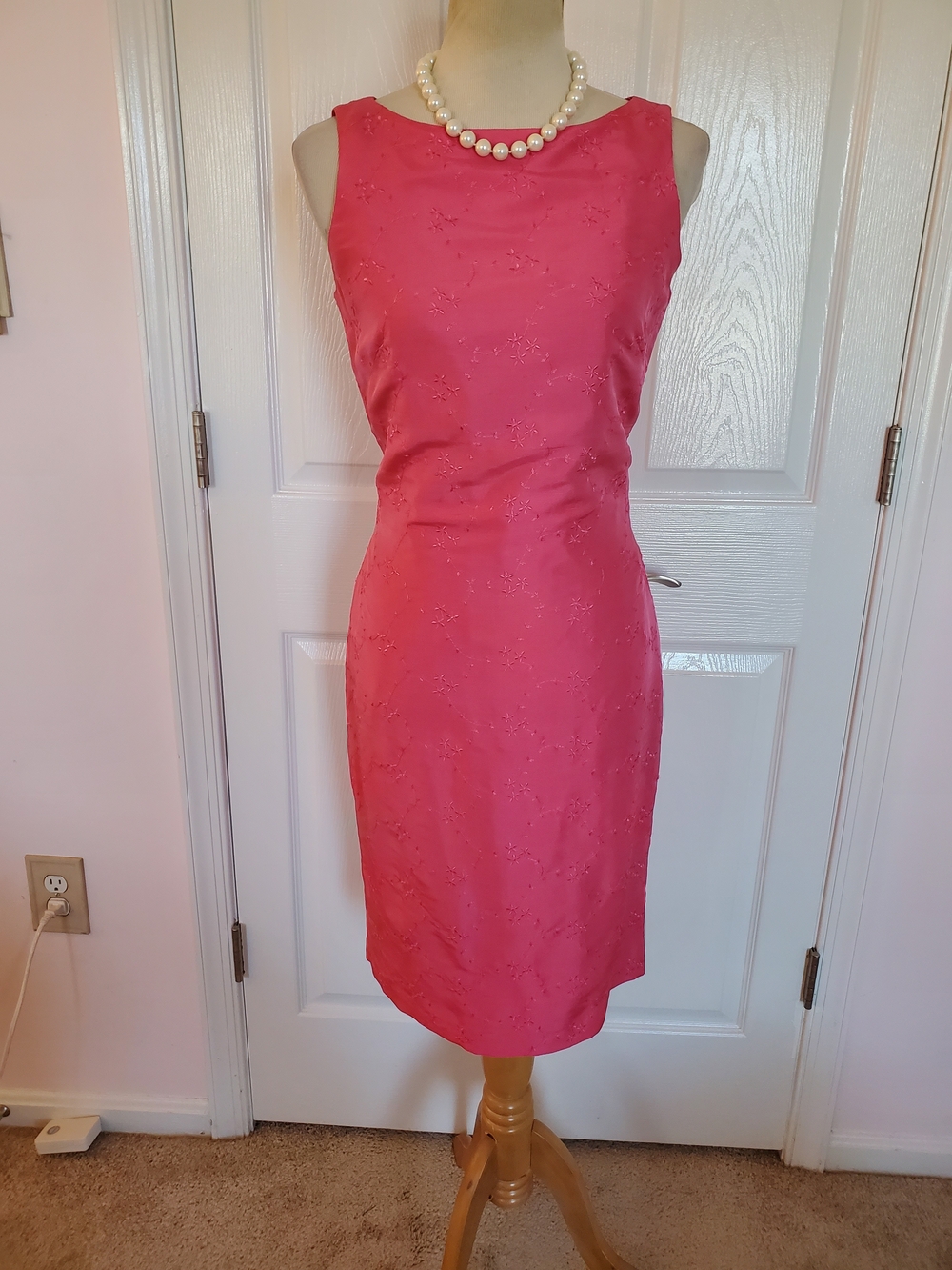 Evan Picone 100% Silk Pink Embroidered Sheath Dress (Size 4)